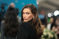 Hailey Bieber (Image via Getty)